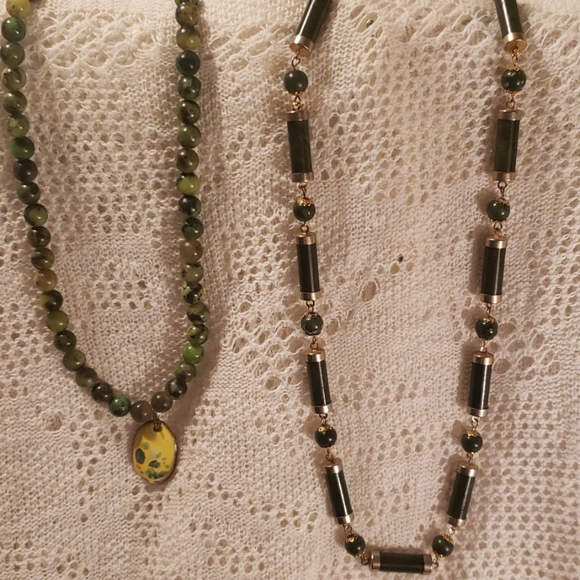 Two jade like glass beaded necklaces ! - Picture 1 of 5